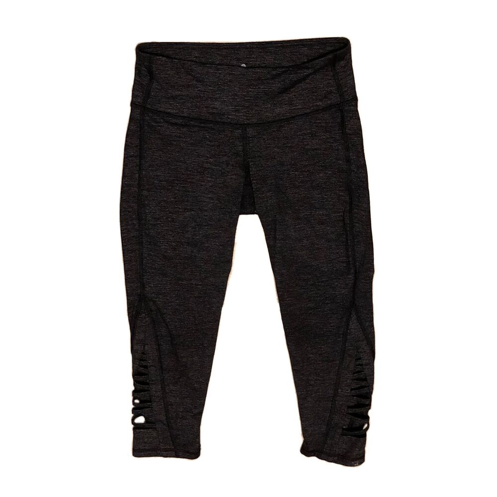 Athleta Quest Criss Cross Chaturanga Capri Leggings Black Silver 349354 XS VV12